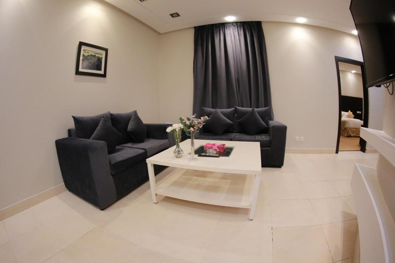 A Tours Hotel Apartments Рияд Екстериор снимка