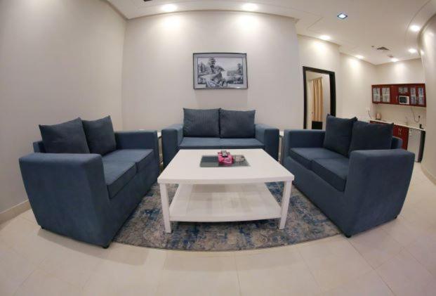 A Tours Hotel Apartments Рияд Екстериор снимка