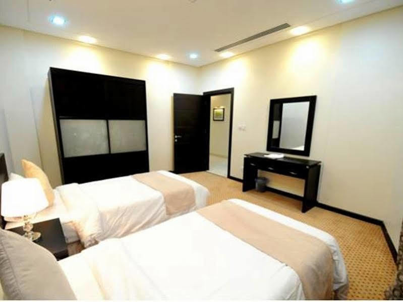 A Tours Hotel Apartments Рияд Екстериор снимка